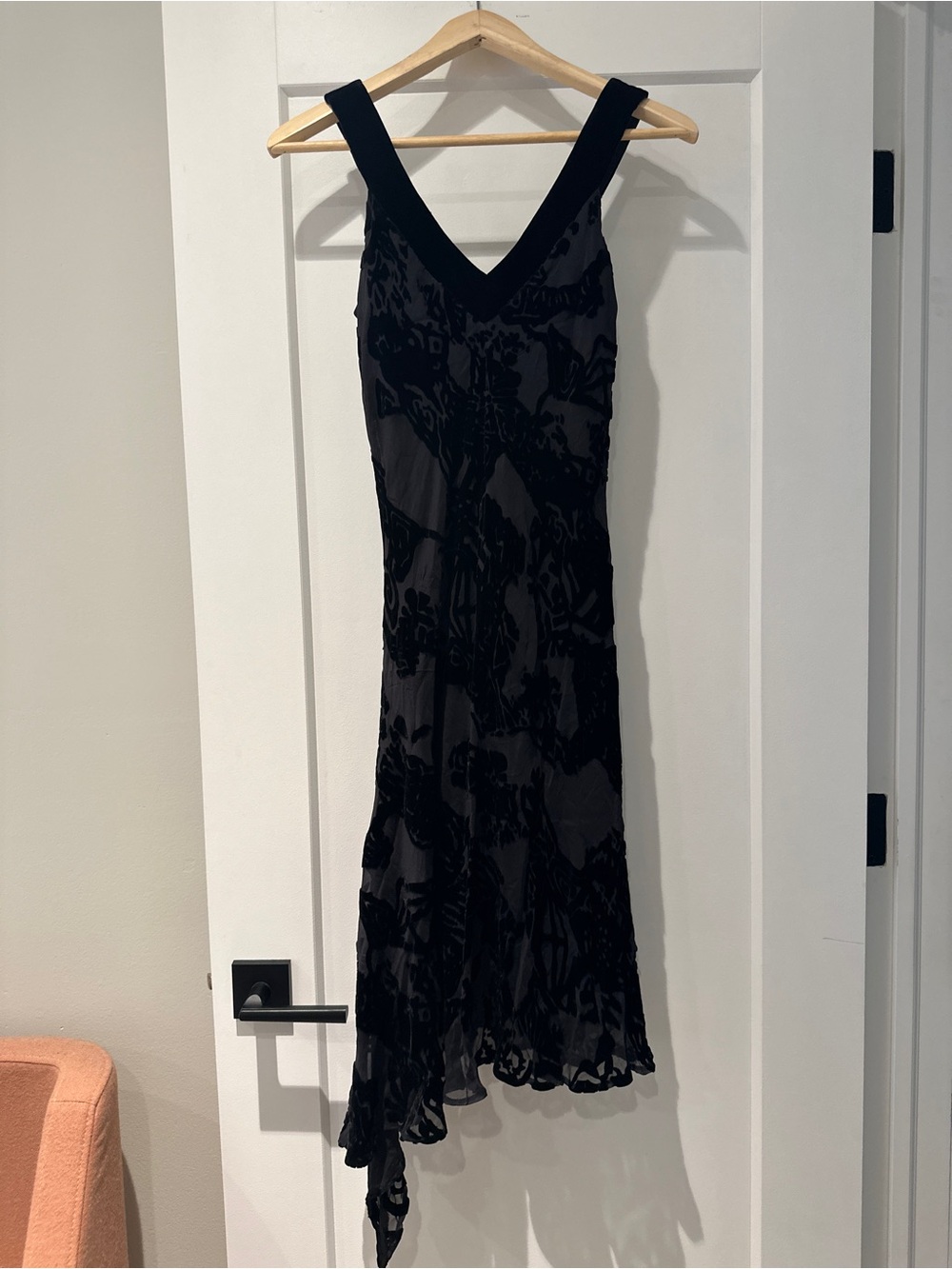 NWOT Laundry By Shelli Segal Black V-Neck Midi Dress with Burnout Velvet Pattern